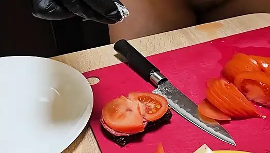 Die neue emmas Kochshow. S1e2: Brote und nackte titten.