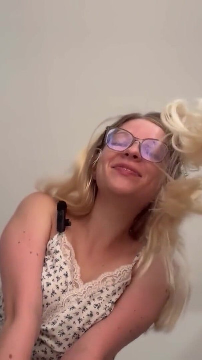 Razbijanje jaja - ASMR igra uloga | Klip 1