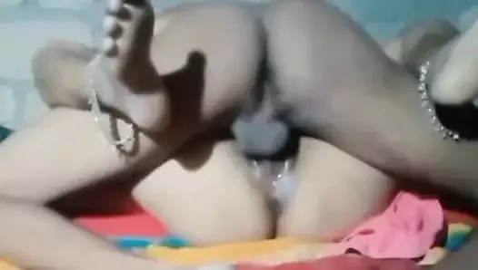 Soniyaaa115 wife ko niche lita ke bahut choda fuck pussy sex video