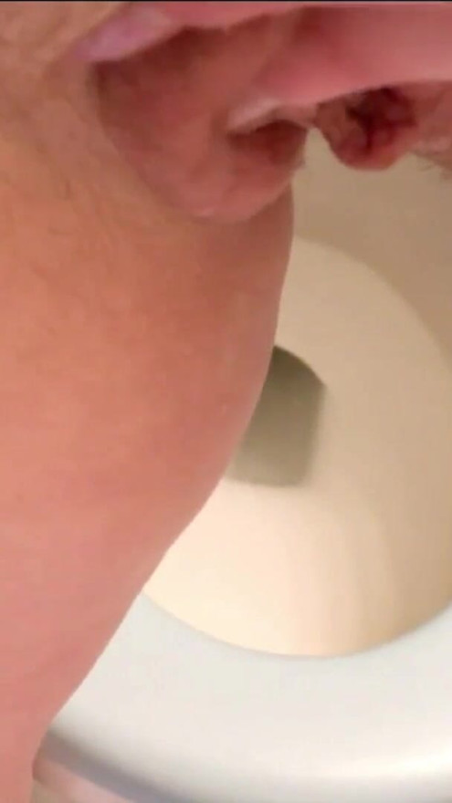 Watch My Sexy Ass & Pussy Peeing | Clip 2