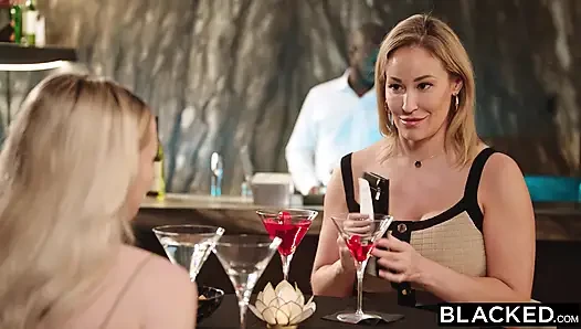 BLACKED, süße verheiratete blondine cecelia taylor braucht einen bbc, um sie richtig zu befriedigen