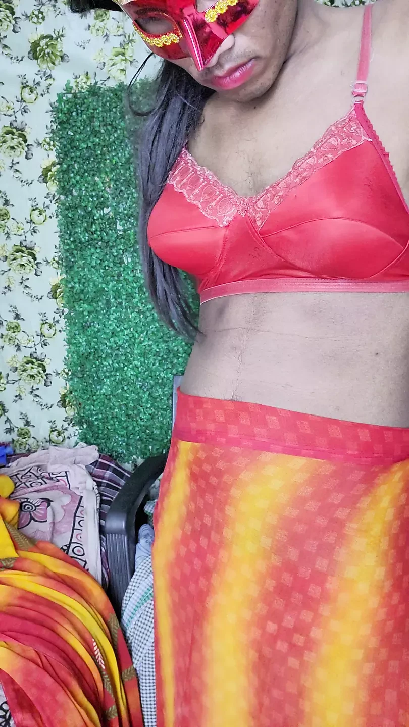Ganv ki bhabhi se sari pahanna sikhen