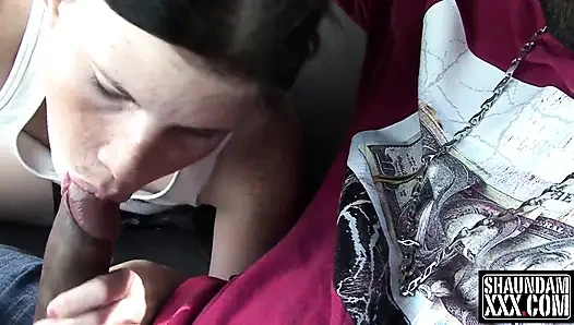 Holly Lane f-150'imde sikimi emiyor