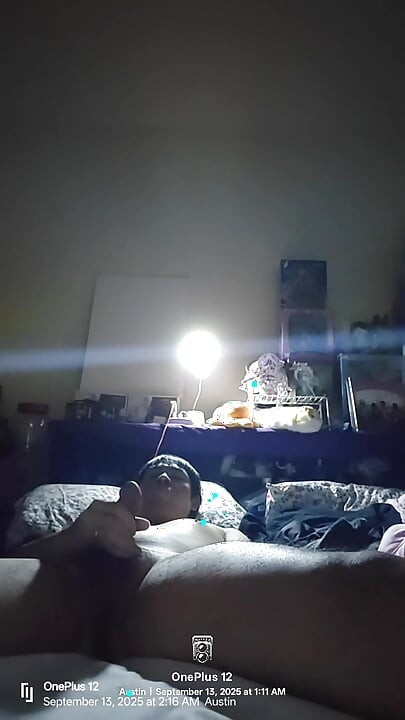 Solo drkanje u krevetu i opuštanje