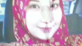 Hijabi cantik wajah punya cumload