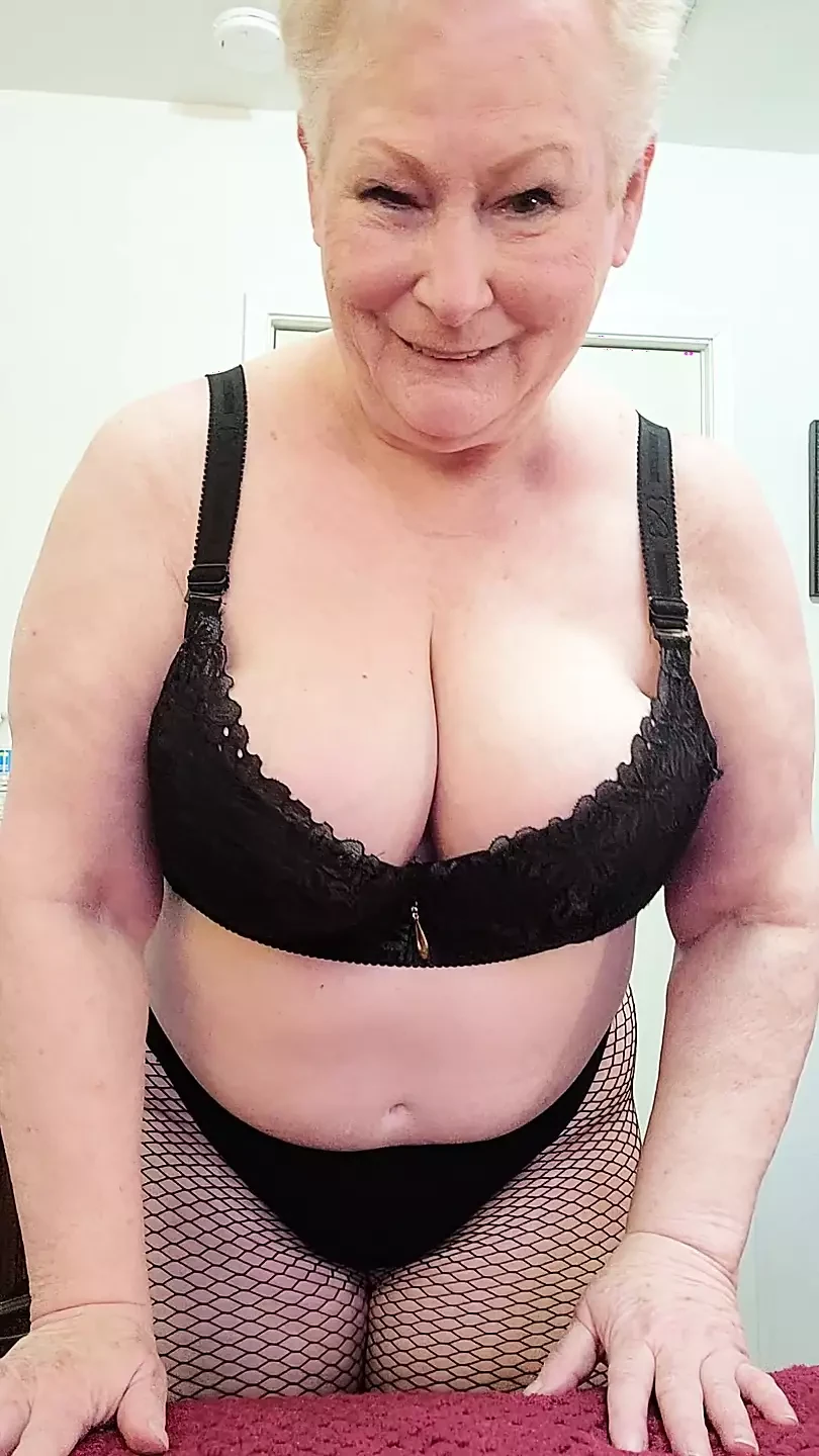 Horny Granny Shows Off Her Wild Side
