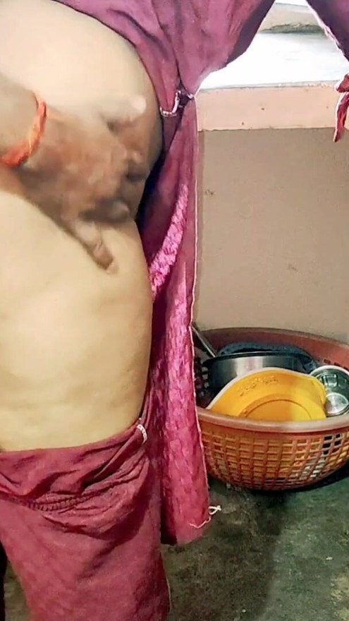 Desi bhabhi fuking neighbour boy's with kichen | Clip 1