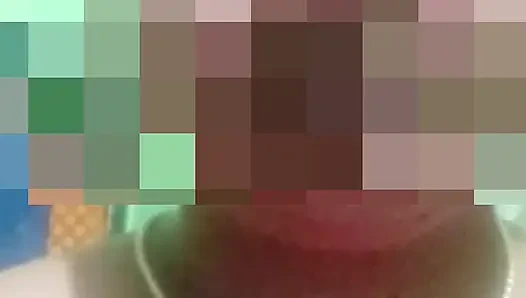 mamta bhabi ne chut main ungli kar ke chut se pani nekali