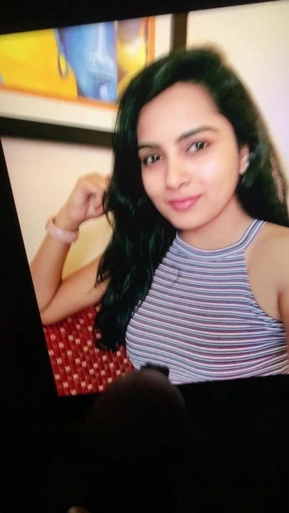Sexy figure himaja merintih cum upeti 1