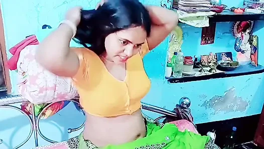 Jija ji ne apne choti sali ki virgin pussy milte hi uski pussy ros nikal diya,pussy ros piya jija ji ne guder ros yammy...