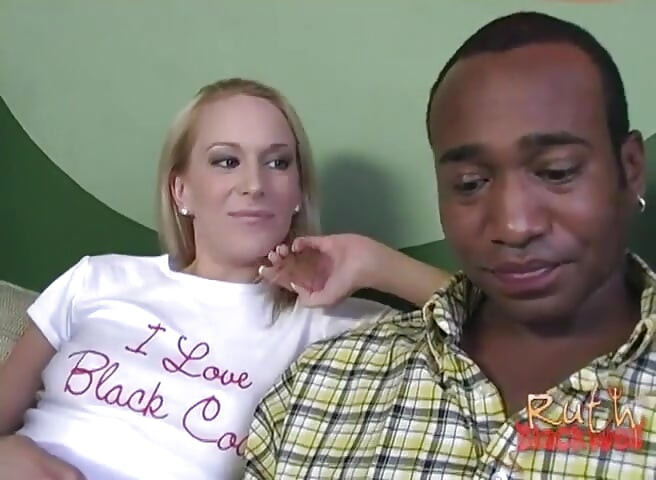 Ruth Blackwell i Jennifer Dark dijele veliki crni