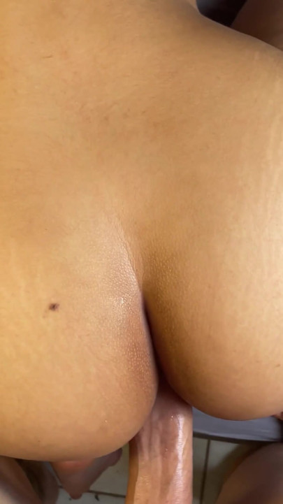 첫 데이트에서 핫하게 섹스하는 아시아 틴더 후장 | 흑인 대물 자지와 섹스하는 흑인 대물