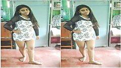 Nettes Desi-Mädchen nimmt ihr nacktes Selfie für Liebhaber auf