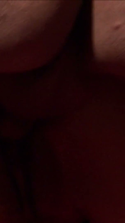Una loca fiesta de sexo grupal de zorras japonesas morenas calientes y cachondas en una sala fetichista para recibir semen | Clip 2