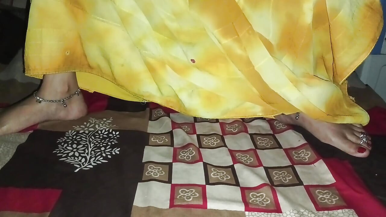 Mio cognato ha avuto una storia d'amore con me, ha visto la mia figa.