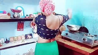 BANGALI BHABHI AUR Devar ne apne bhabhi ki chut chat kar chudai kiya