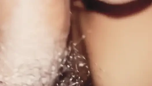Istri sange bengali dengan toket besar lagi asik nyepong kontol sambil ngomong jorok
