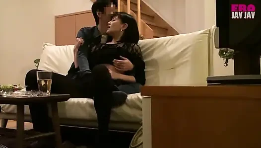 Pertemuan penuh gairah sama wanita yang sama pria lain sambil sembunyi diam-diam -pt.2