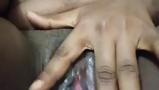 Fingered my juicy pussy