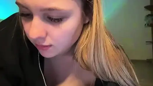 Fingering tight pussy with jucielussie