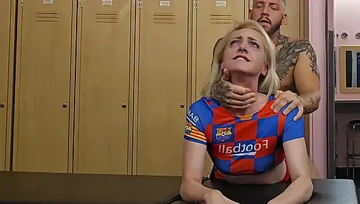 Cheerleader Fucks Footballer