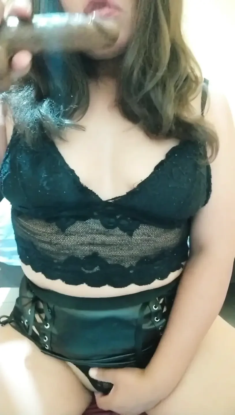 Hot Slut Stepmom Ends up in Extreme Squirt
