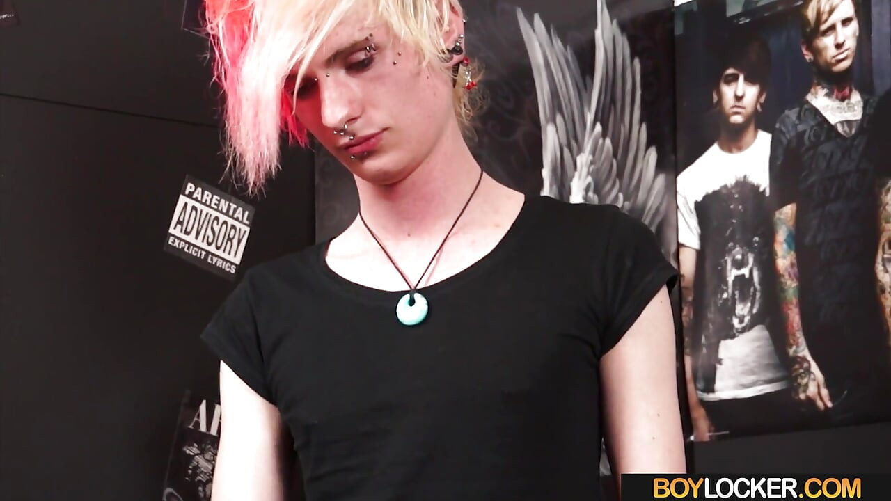Horny emo twink like to cum