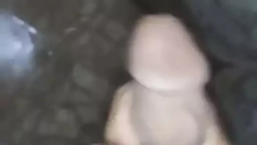 Faisalabadi Pakistan porno mastrubating içinde tuvalet