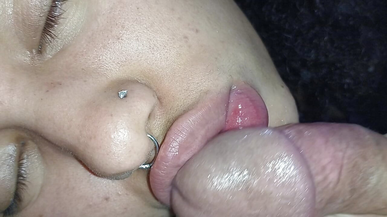 CREAMPIE IN THE MOUTH THIRSTY FOR CUM, SPURTING MILK FOR A BITCH