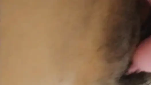 Laura bangun tidur hot banget ayo nikmatin