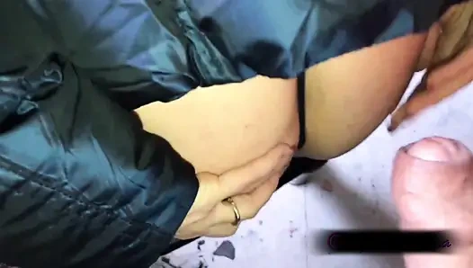 Luna si istri sange lagi asik seks anal intens di rumah bekas - pasangan asli pov di luar ruangan