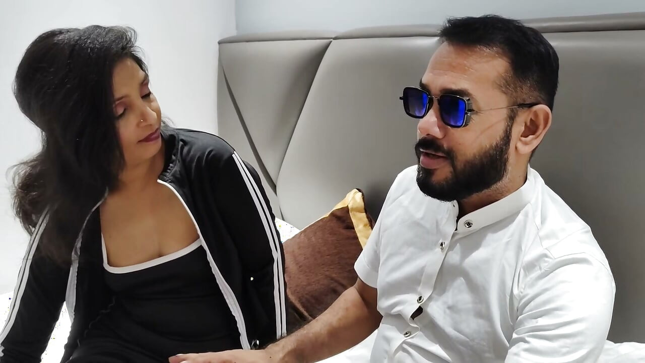 Pados ki chachi ko apne ghar bulakar chod diya