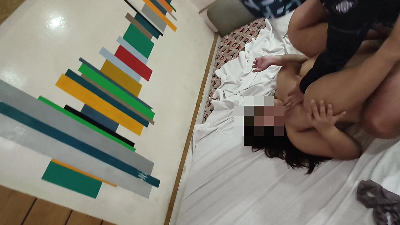 Sloppy seconds Threesome, Double creampie