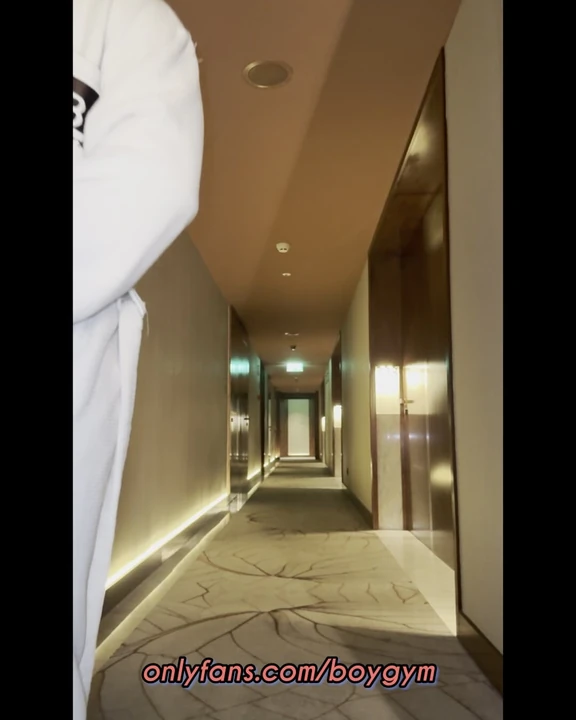 My BIG COCK In The Hotel😜People Can Discover Me
