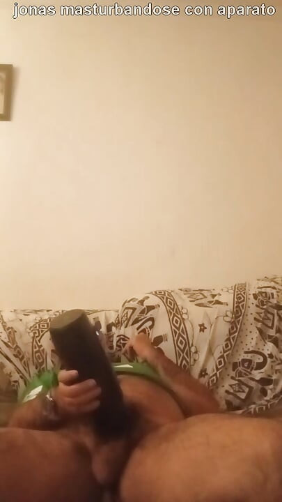 ジョナスがブリブラドールで自慰をする