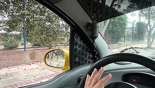 Güzel Kız Sokakta Bırakıldı Ve Onu Eve Götürmek İçin Yardım Teklif Ettim