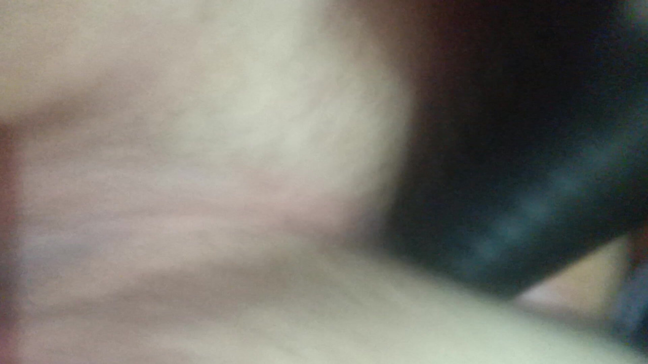 Dildo lungo scopata anale e piacere di gemere