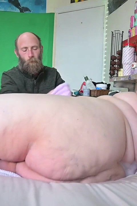 SSBBW Goddess Bed Bath Part 4