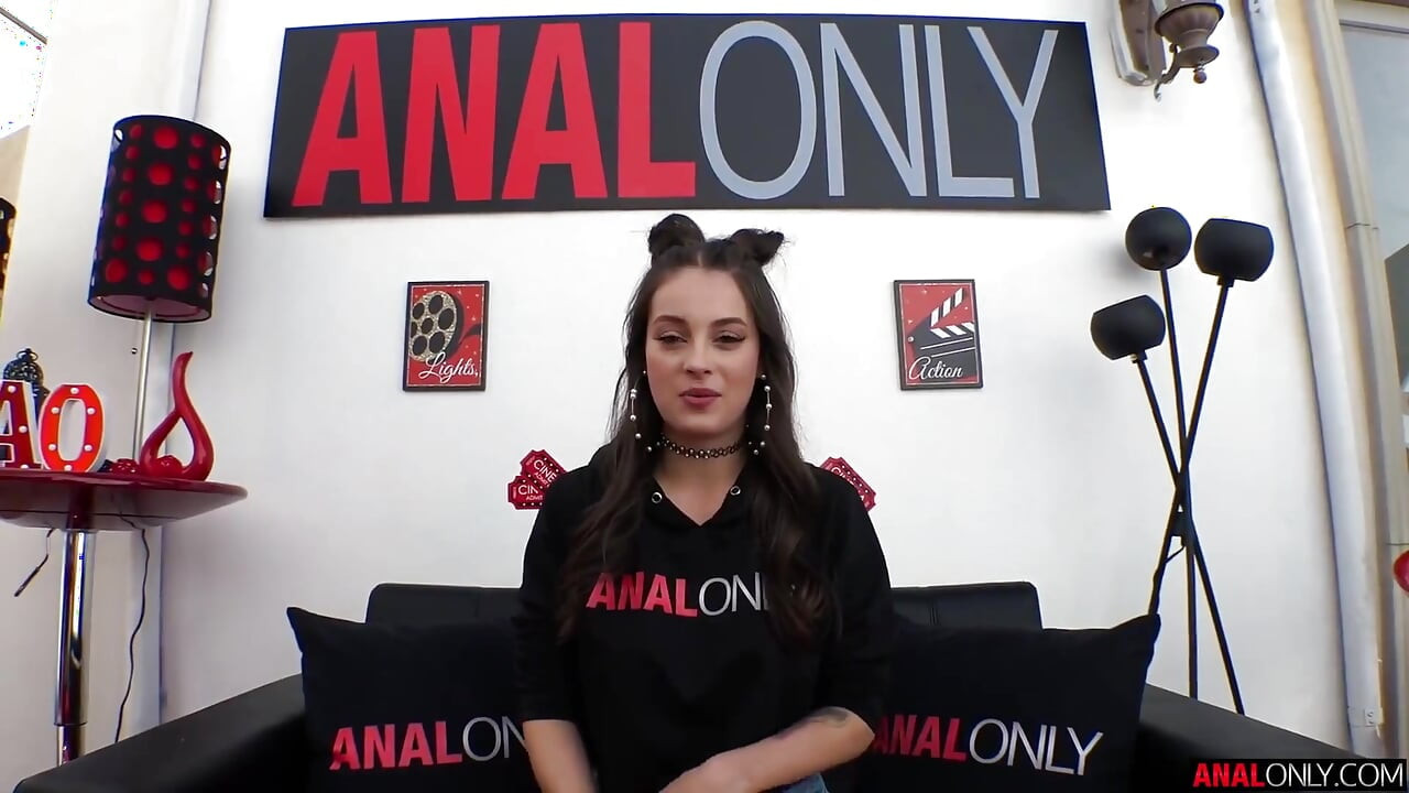 Maddy prva analna scena!