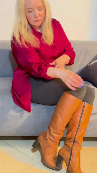 Empress Bella Sadic Humiliating with Boots