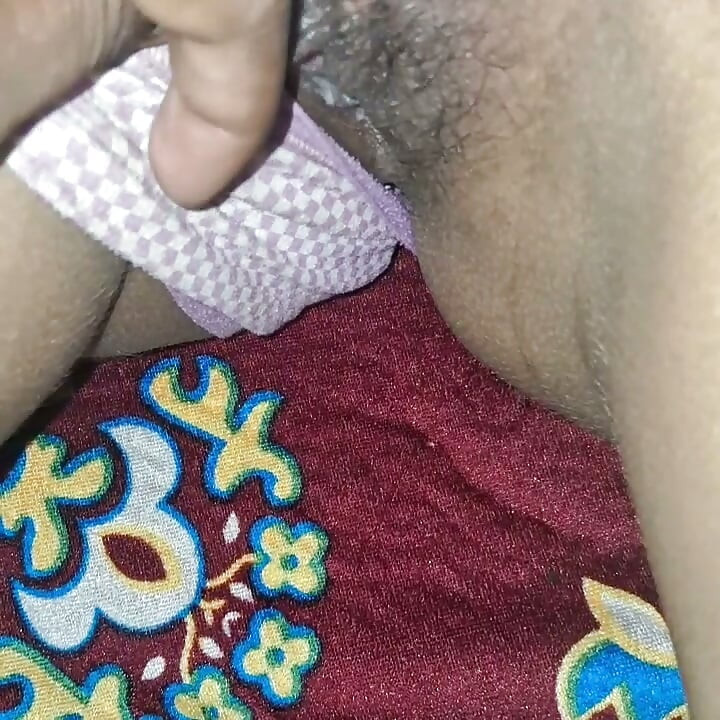 Mere Pati Ne Meri Chut Ragad Ragad Kar Mujhe Maza Diya