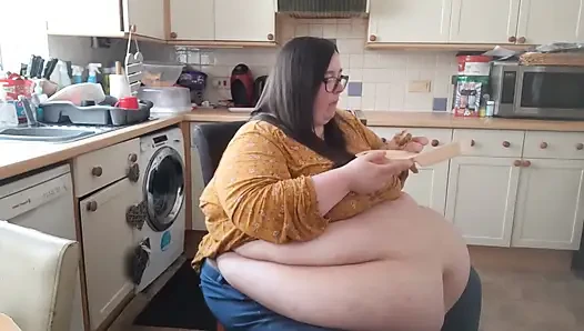 Ssbbw vs godzilla burger eating