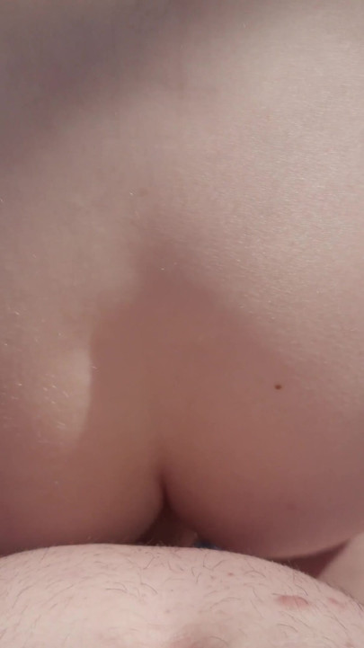 Am rugat un străin să mă fută în pădure - MAMĂ SEXY CU VEDERE LA PERSOANA 1 | Clip 1