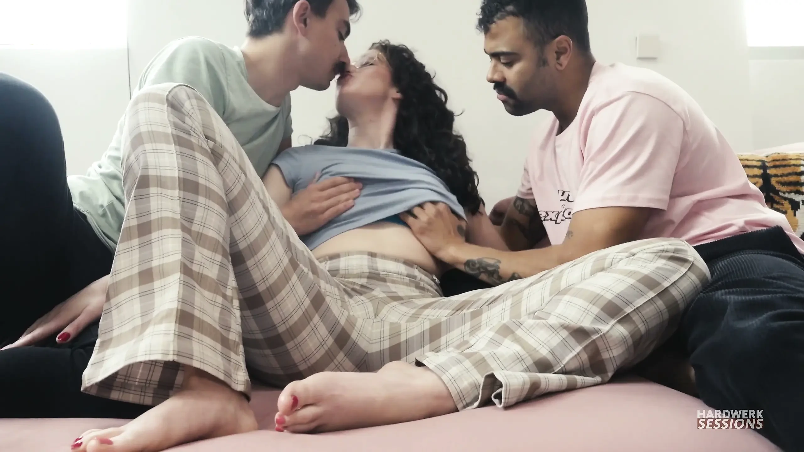 Vidéos porno Curly UHD 4K 2160p gratuites xHamster 