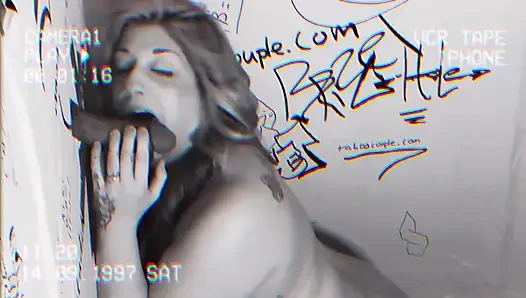 Rekaman seks ibu tiri di gloryhole
