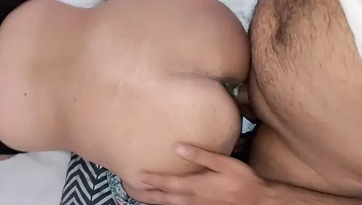 Olgun Hintli çift tatilde orgazm oluyor