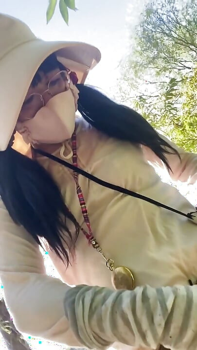 Số 297 Tư Thế Chó-Chó Đi Bộ
