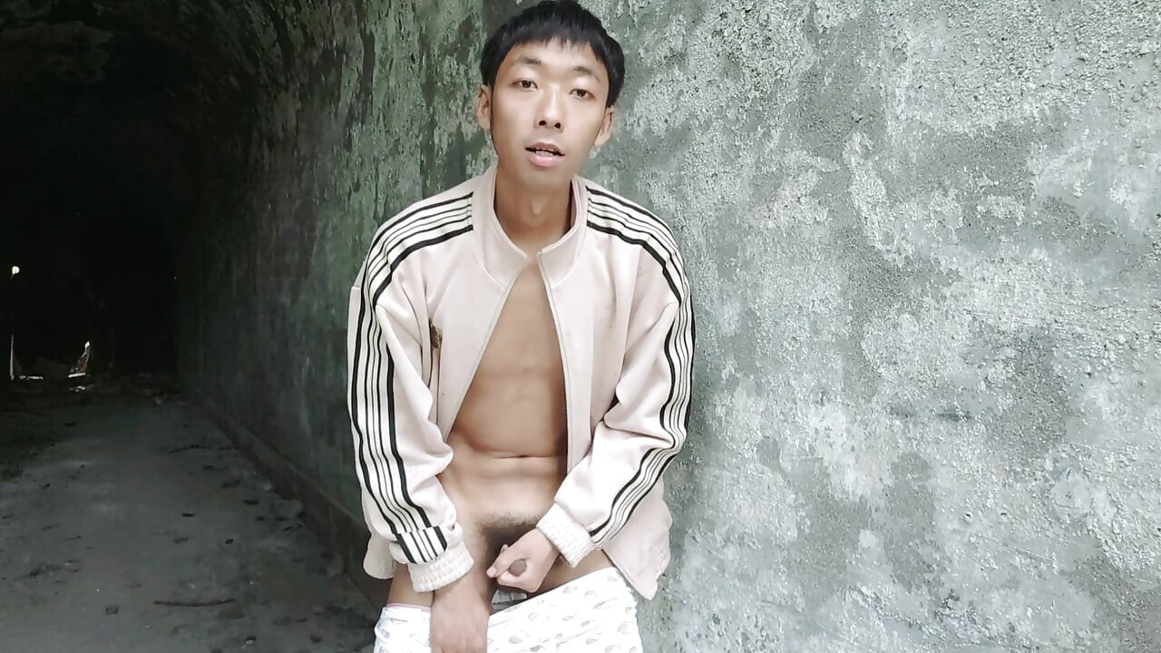 Super Asian Sunny Boy's Secret Base: Masturbating, Moaning, Ejaculating, and Eating Semen in Front of an Artificial Cave