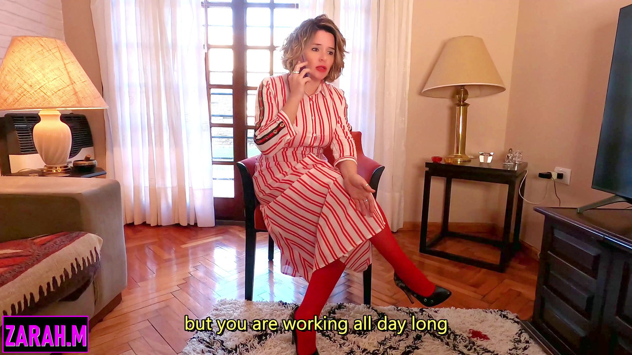 我老板的妻子勾引我干她并射在她巨大的奶子上