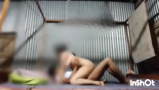 FIRST TIME BLUSHED DESI INDIAN WOMEN CHEATING HER HUSBAND